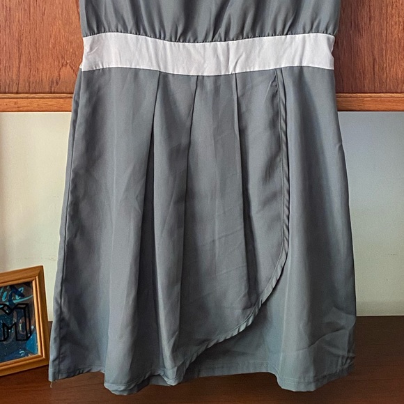 Esley above the knees dress - Picture 4 of 5